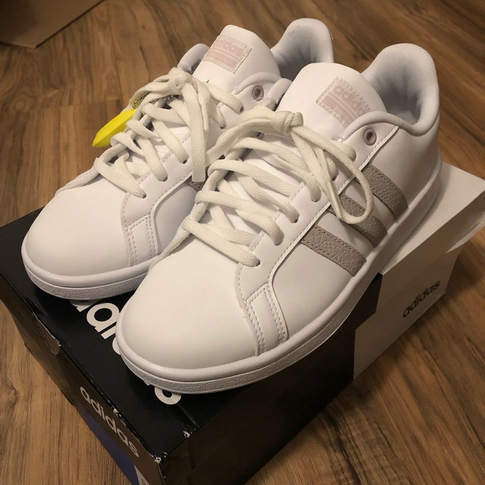 ADIDAS Cloudfoam Advantage Shoes Size8
